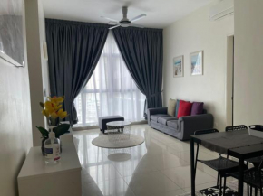IOI Conezion Iman's Home with Pool View Unit